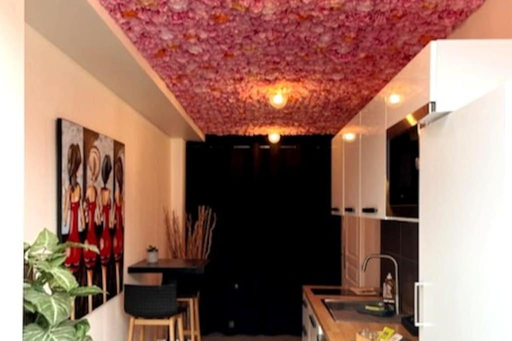 Appartement Balneo Et Sauna Prives The Red Room 모기오 외부 사진